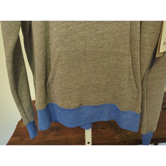 New South Dakota Jackrabbits College Sweatshirt Women’s Large Blue Gray Soft - Picture 6 of 8